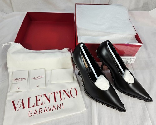 Valentino Garavani décolleté donna a punta Rockstud 8 5 prezzo al pubblico $1.250