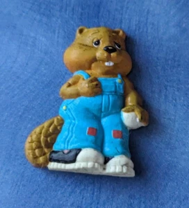 Vintage Dressed Beaver In Overalls Refrigerator Magnet Anthropomorphic - Picture 1 of 2