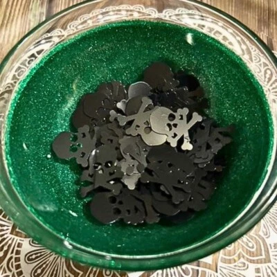 Confeti de calavera y hueso cruzado para vaso y resina artesanal, decoración de fiestas bolsa de 10 g  Foto 1 de 4