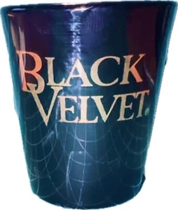 Black Velvet • Schnapsglas • Black Velvet Canadian Whisky • Vintage Whiskey - Bild 1 von 10
