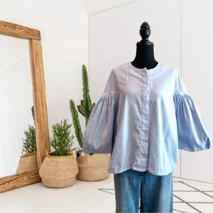 Tish Cox Women's M/L Short Open Sleeve Button Down Top Light Blue - Picture 1 of 14