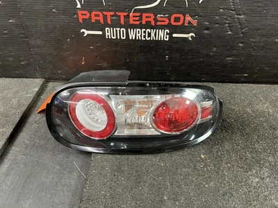 06-08 MX-5 MIATA PASAJERO CUARTO DERECHO PANEL MONTADO LUZ TRASERA LÁMPARA NF7951150 Foto 1 de 4