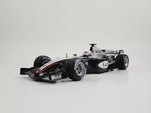 MINICHAMPS 1:18 McLaren Mercedes MP4-19 Formula 1 Diecast Model | Kimi Raikkonen - Picture 1 of 15