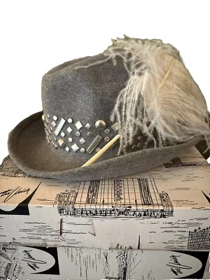 Vintage Mr. John Moderne New York Paris 100% Wool Feathered Fedora - Image 1 of 4