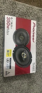 (BRAND NEW!!!!!) car door speakers - Picture 1 of 3