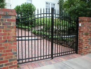 PREMIUM ALUMINIUM MADRID GATES 1500-1800/2 x 2000 BLACK - Picture 1 of 2