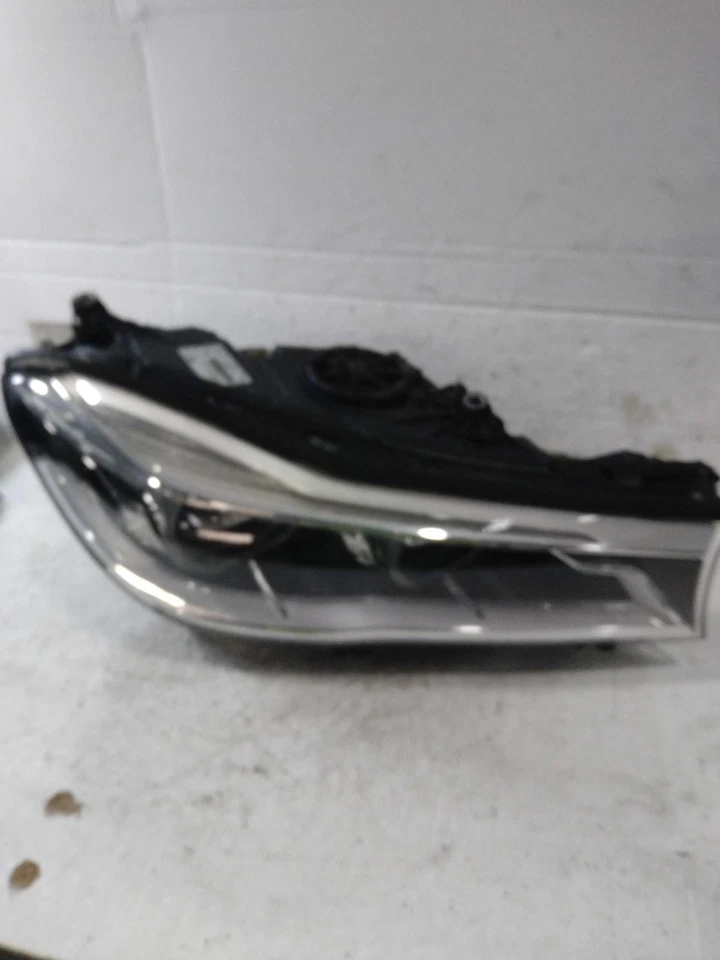 2018 BMW 750i Right Headlight Assembly Black OEM 171337 71K Miles Foto 1 de 3