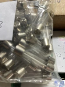 1 CAJA de 100 fusibles LITTELFUSE p/n H313,xxx,1/4A o 0,5A, o 2A, o 3A, o 4A, u 8A - Imagen 1 de 7