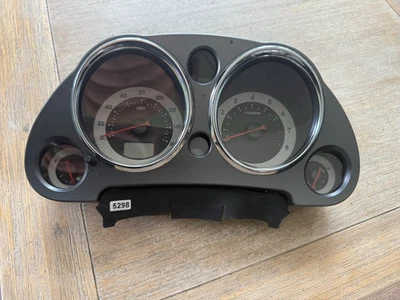 06 07 Mitsubishi Eclipse Speedometer Instrument Cluster 94,339 Miles 8100a242ha — 第 1/4 张图片