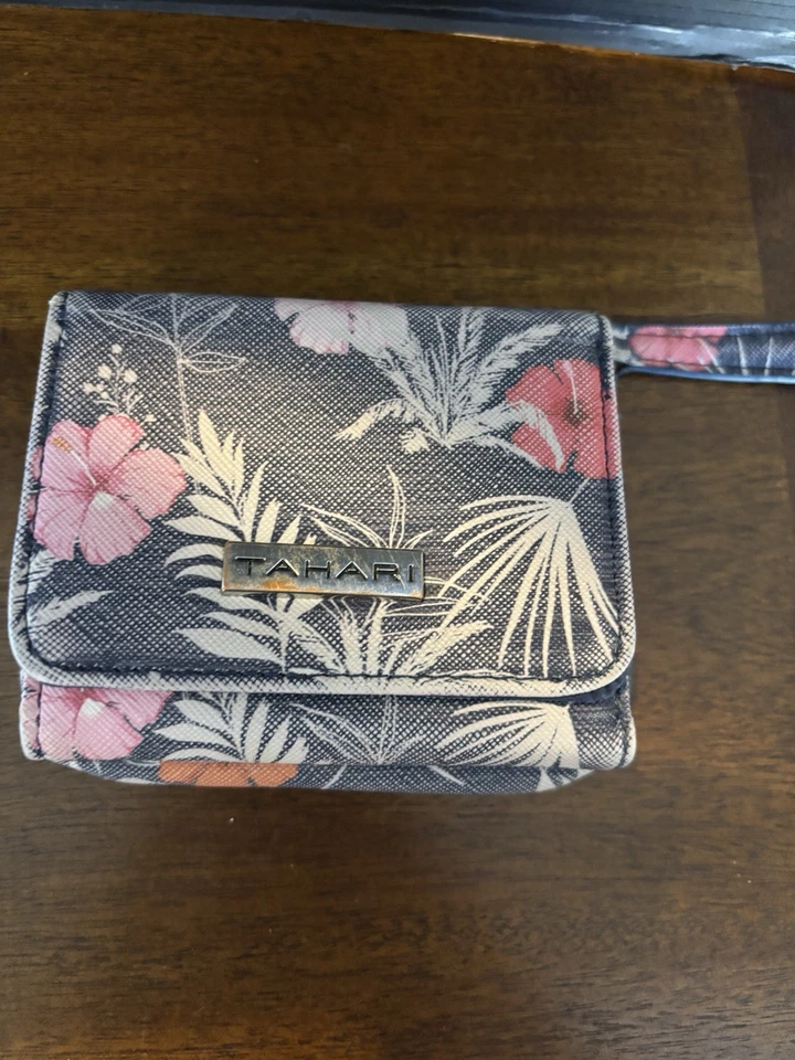 Бумажник женский тройного сложения Tahiti с цветочным рисунком - Изображение 1 из 4