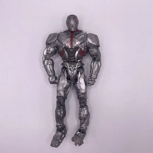 Figura de acción DC Comics Cyborg Liga de la Justicia dañada - Imagen 1 de 3