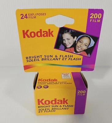 Película Kodak 200 35 mm impresión en color 24 exposición caducada 01/2006  Foto 1 de 3
