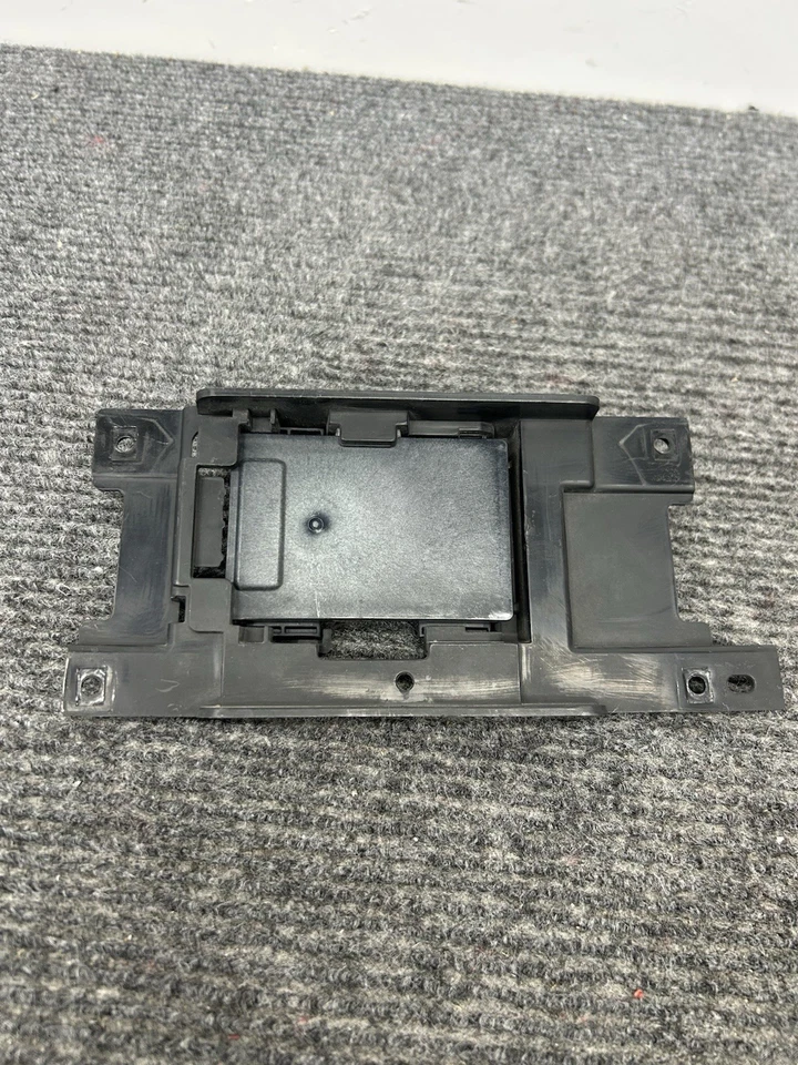 OEM 2022 - 2024 Jeep Grand Cherokee Cruise Control Distance Radar 68440586AK - Image 1 of 4