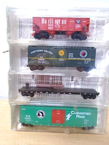 Micro-Trains N Scale Fallen Flags 4 FREIGHT SET SP&S+GN+NP+CB&Q Factory Sealed - Picture 1 of 6
