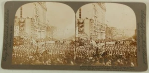 INAUGURAL PARADE WASHINGTON DC TROOPS BUILDINGS STEREOVIEW 1905 - Bild 1 von 2