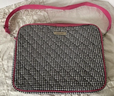 Bolsa para laptop Ellen Tracy preta e branca Houndstooth 10” x 13” acabamento rosa bolsa alça - Imagem 1 de 4