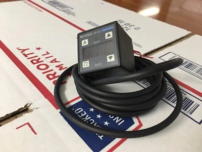 KEYENCE AP-53 COMPACT PRESSURE SENSOR, 1 Mpa, NPN , NEW , WARRANTY - Image 1 of 4