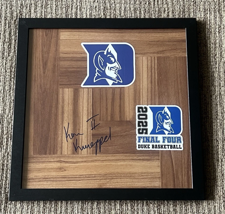 Tablero de piso de baloncesto Duke firmado/enmarcado Kon Knueppel autógrafo Final Four certificado de autenticidad Foto 1 de 1