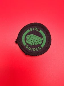 Vintage GirlGuiding Guides Booklover Interest Badge (1965 -1994) GG25 - Picture 1 of 2