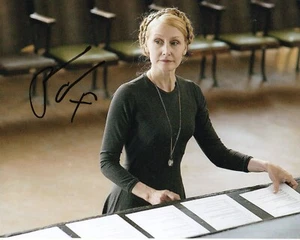 PATRICIA CLARKSON SIGNED PHOTO (1) PHOEBE IN WONDERLAND - Picture 1 of 1