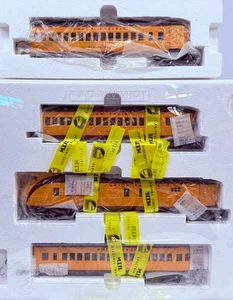MTH Rail King O-27 Union Pacific M10000 Diesel Passenger Set + Bonus Car -  NEW - Picture 1 of 22