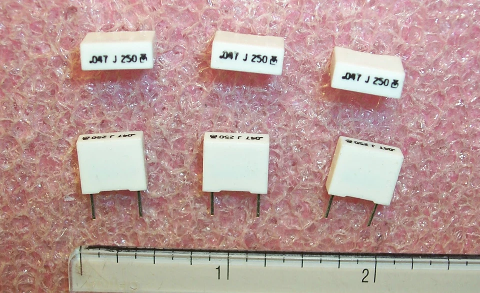 QTY (200) .047uf 250V 5% METALLIZED POLYESTER CAPACITORS 167-473J250B MALLORY - Image 1 of 1