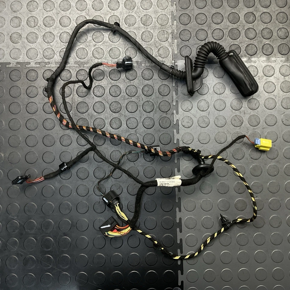 2010-2017 Volkswagen CC Front Left Driver Side Door Panel Wiring Harness OEM  - Image 1 of 4