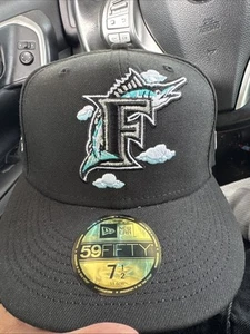 NEW ERA MENS 59FIFTY MLB FLORIDA MARLINS 1997 WORLD SERIES FITTED HAT - Picture 1 of 5