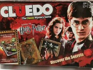 Harry Potter Cluedo board game - Picture 1 of 3