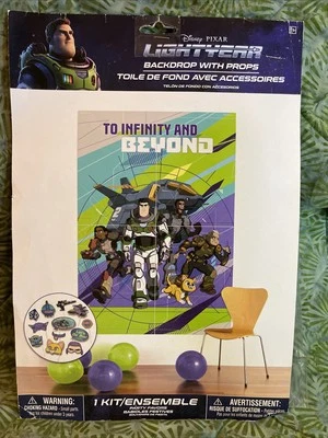 Telón de fondo de fiesta de cumpleaños Lightyear Buzz Scene Setter con 12 accesorios para cabina de fotos Foto 1 de 4