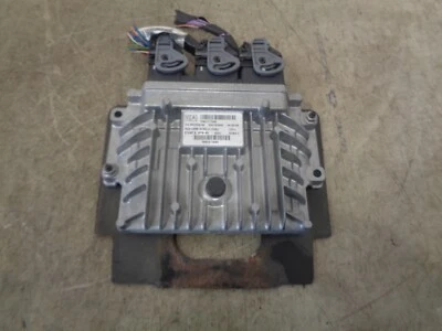2006 PEUGEOT 407 2.0 HDI UNIDADE DE CONTROLE DO MOTOR ECU 9663548180 / 9664873680 - Imagem 1 de 3