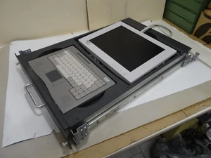 Fujitsu KVM Consolen Einheit 2 HE, Tastatur und Monitor, 19 Zoll Rackeinbau - Bild 1 von 15