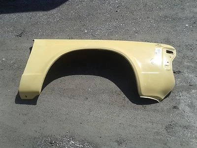 1974 - 1976 道奇 Colt 右挡泥板 F176  — 第 1/4 张图片