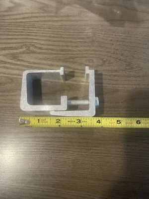 TAPA CAMIÓN. CUBIERTA TONNEAU. CAJA DE HERRAMIENTAS. Abrazadera de riel de cama. 1703561 REEMPLAZO ¡COMPRA AHORA! Foto 1 de 4