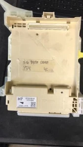 2011-2016 Toyota Sienna fuse junction box 82730-08130 - Bild 1 von 1