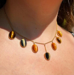 ANTIK • Viktorianische 15 Karat Gelbgold mit dreifarbiger Tigerauge Festoon Halskette - Bild 1 von 6