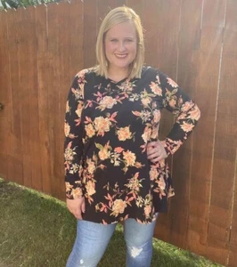 NWT LulaRoe Size XS (00-0) Elizabeth Long Sleeve Aline Tunic V-Neck Black Floral - Picture 1 of 8