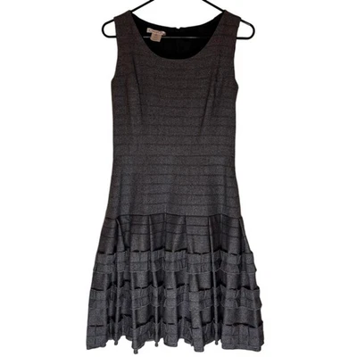 Oscar de la Renta Fall 2011 Runway Collection Gray Wool & Silk Lined Dress 8 - Image 1 of 4