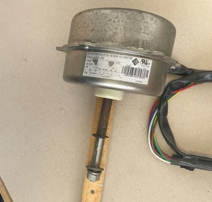 KB YY060-1208P01-002  LW6OU  208-230V 60Hz 60W 0.59A  IP 44  T.P.  Motor - Picture 1 of 3