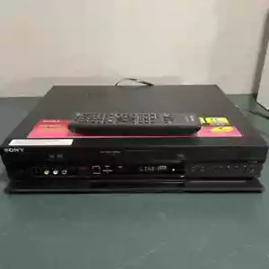 Grabadora DVD VCR VHS Sony RDR-VX525 buen estado de funcionamiento + control remoto A+ doblaje - Imagen 1 de 7