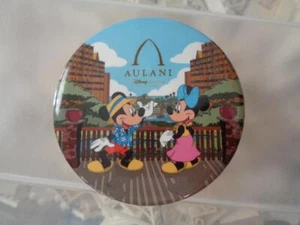 Disney Aulani Resort Mickey Minnie Mouse Button Pin - Picture 1 of 1