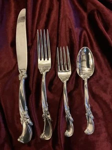 Waltz of Spring by Wallace Sterling Silver 4 piece DINNER SIZE Place Setting - Picture 1 of 3