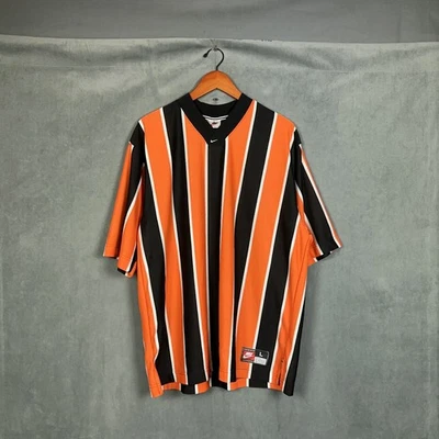 Camiseta de fútbol vintage Nike para hombre talla grande a rayas naranja negra Swoosh central Foto 1 de 4