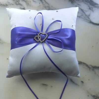 Обручальное кольцо подушка кольцо носитель подушка обручальное кольцо держатель белый и фиолетовый - Изображение 1 из 4