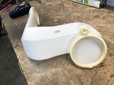 Conducto condensador lavadora Whirlpool (canal) W11497957 tiene pequeña grieta. Foto 1 de 3