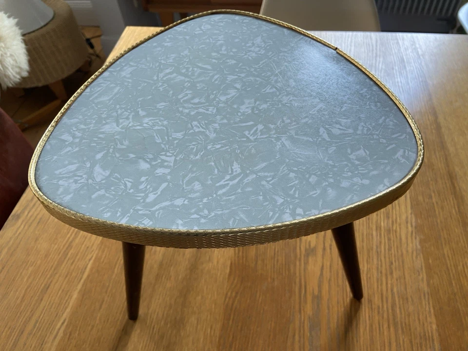 Porte-plantes petite table sellette guéridon tripode formica Vintage 1950/60 - Photo 1/4