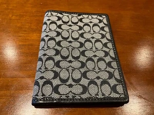 New Coach Black/White Signature C Passport Case /Holder - Picture 1 of 6