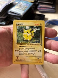 Pokémon TCG Pikachu Jungle 60/64 Regular Unlimited Common - Picture 1 of 9