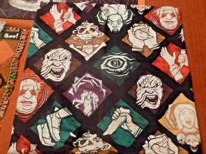 Dead By Daylight Perks, quadratischer Kissenbezug. 18"x18", versteckter Reißverschluss, weicher Stoff - Bild 1 von 2