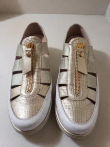 Stuart Weitzman Cushy Getaway Sneaker Gold,  Size 7.5M, Pre-Owned - Picture 1 of 10